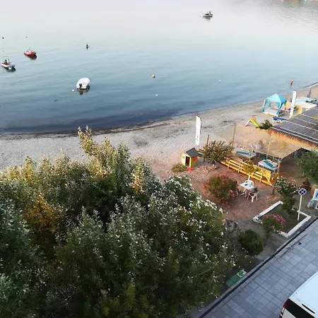 Oda ve Kahvaltı Prinos Órmos Prínou