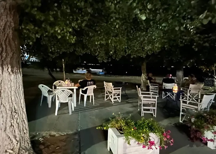 Prinos Oda ve Kahvaltı 3*