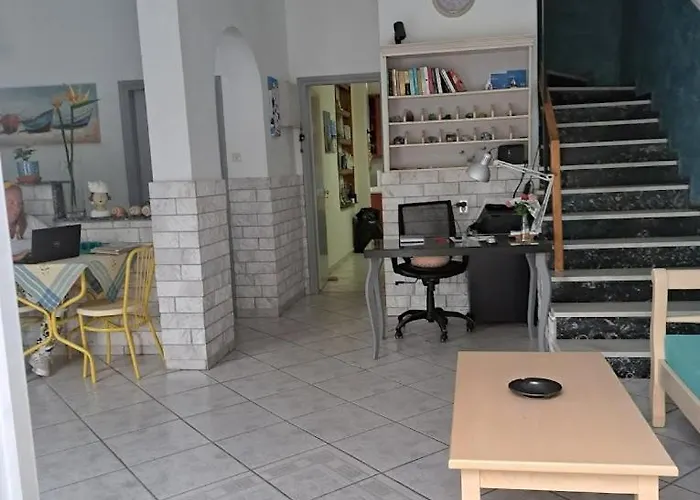 Oda ve Kahvaltı Prinos Órmos Prínou